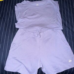 Alo triumph tank and chill shirt set